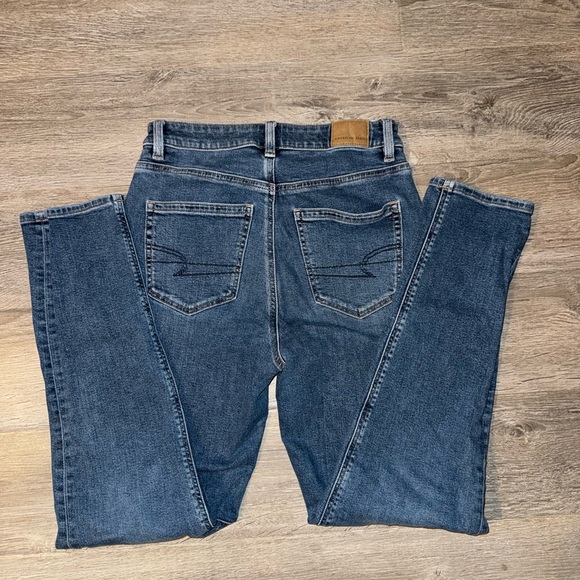 American Eagle Mom Jean Classic Blue Denim - Picture 6 of 6